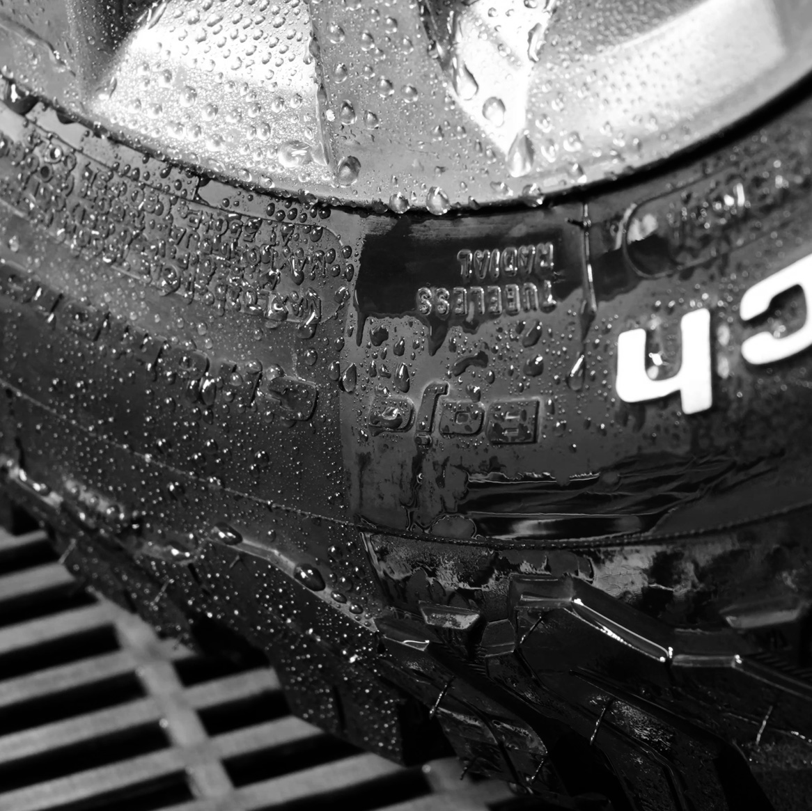 CQUARTZ BlackOut - Tire & Rubber Coating 50ml
